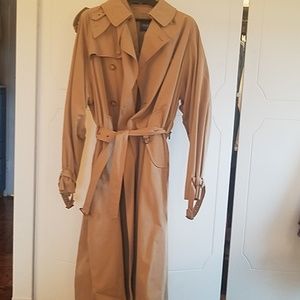 Polo trench coat with button out lining